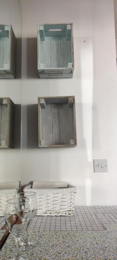 Joanna'S Studio , Key Locker By Whatsapp Own Entrance, Own Bathroom Youghal Bagian luar foto