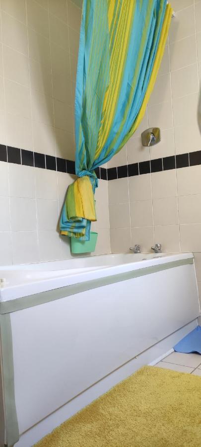 Joanna'S Studio , Key Locker By Whatsapp Own Entrance, Own Bathroom Youghal Bagian luar foto