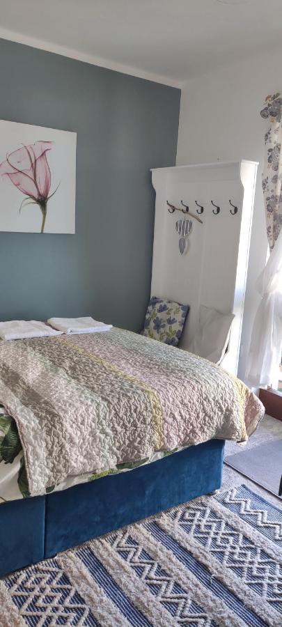 Joanna'S Studio , Key Locker By Whatsapp Own Entrance, Own Bathroom Youghal Bagian luar foto